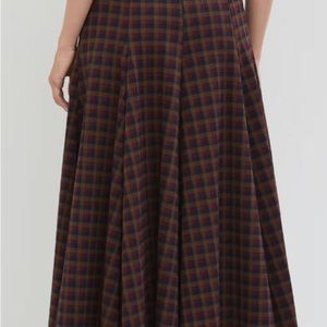 Hache Checked a-Line Skirt Size 42 Italy New
26” waist 33” length